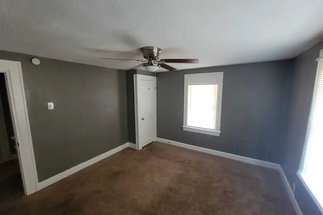 861 N Drexel Ave unit 861 N Drexel Ave – pohled 4