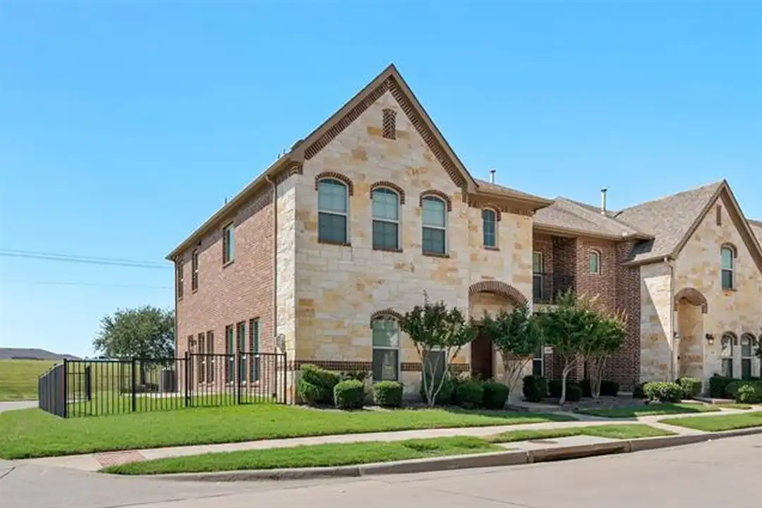 4213 Kiowa Dr - View 2