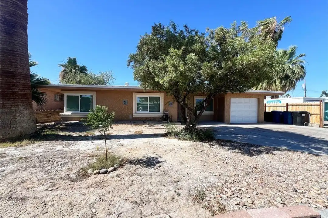 2017 Bracken Ave - View 2