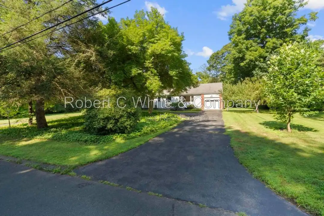 851 Ward Ln – photo 1 of 10