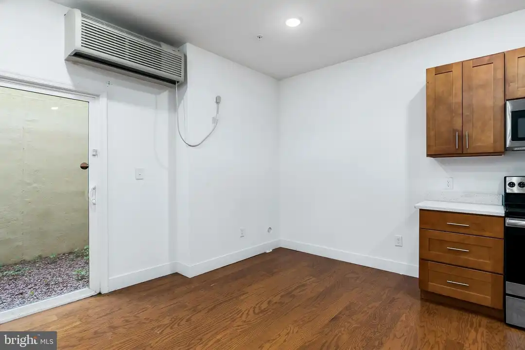 1639 Poplar St #LL2 – další