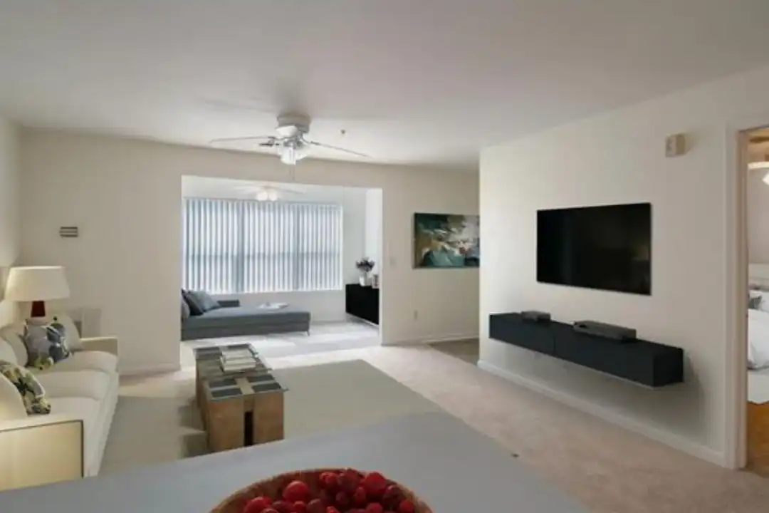 Liberty Commons Apartments – photo 1