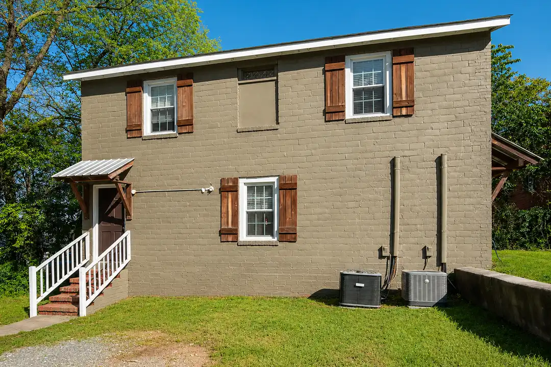 312 N Jefferson St NE unit B – photo 1