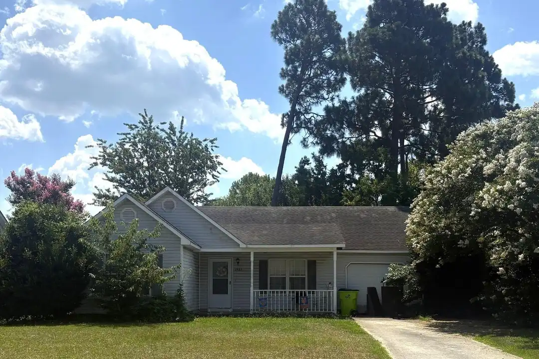 2422 White Rd – photo 1