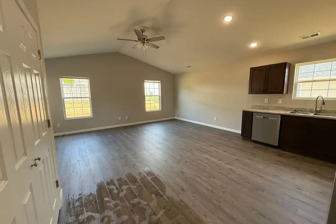 Apartment in Rolla - View 3