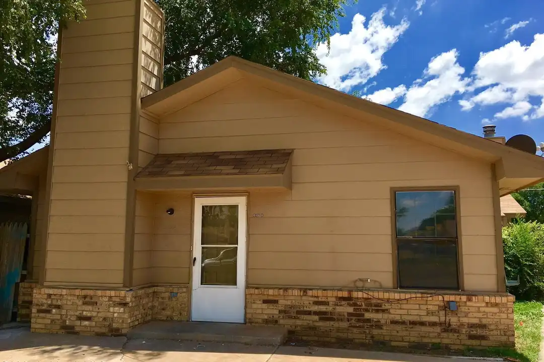 6101 37th St #B – photo 1