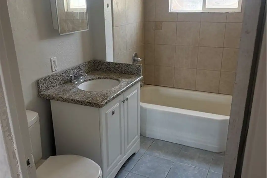 530 E Oakey Blvd #A - View 2