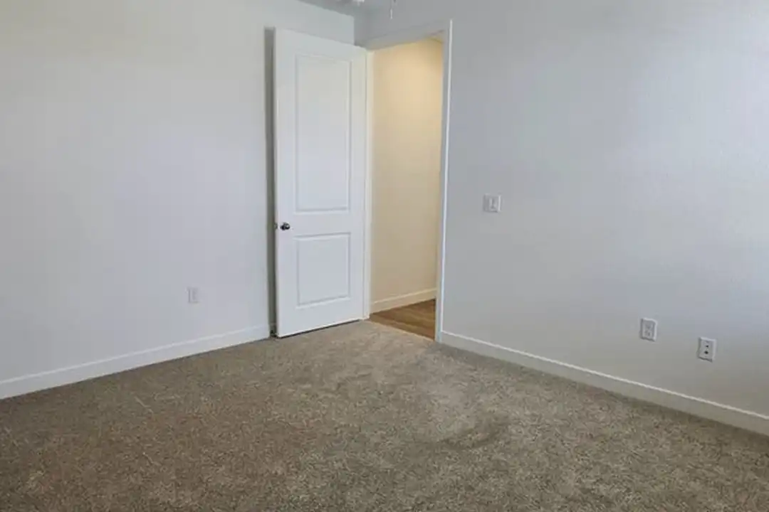 4664 Windmill Dr - View 5