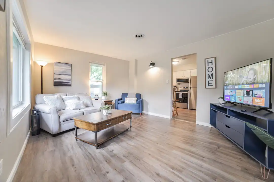 620 N Ohio St – photo 1 of 7