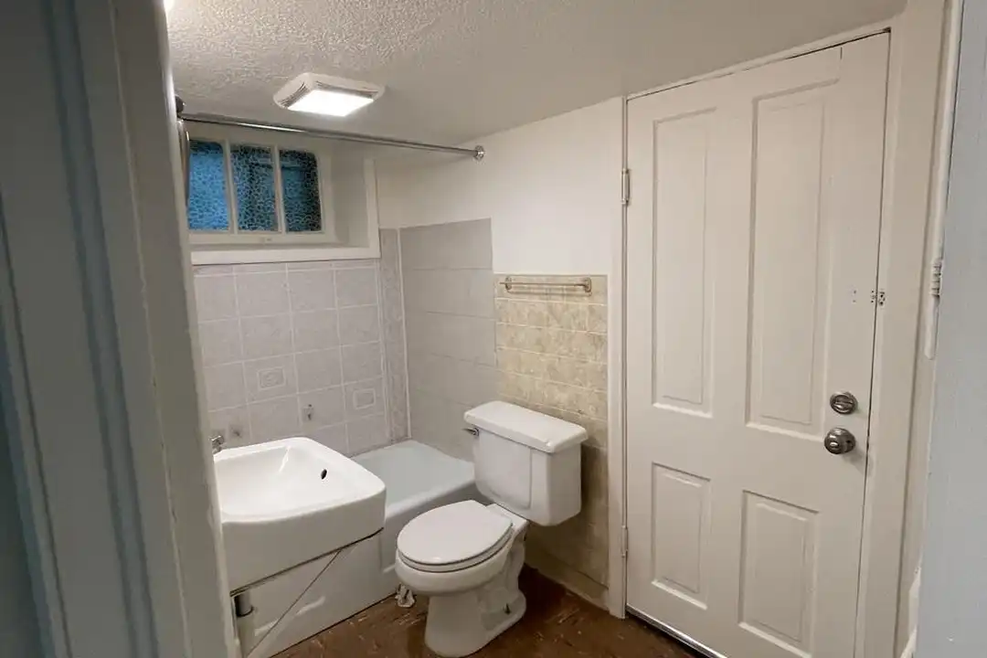 2261 Jefferson Ave unit 2 - More