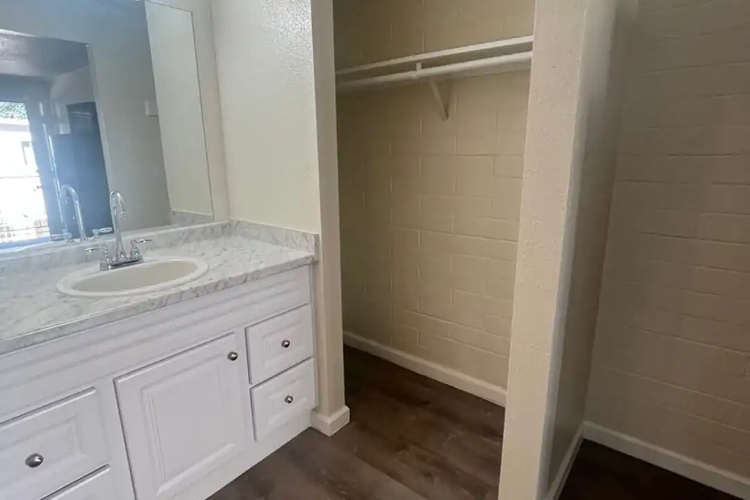 555 N Stewart St unit 231 - View 4