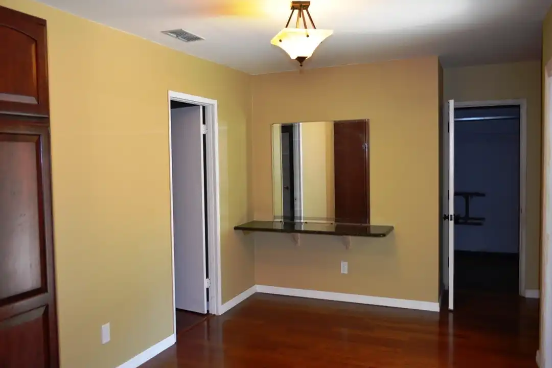 200 S Glenwood Ave – pohled 4