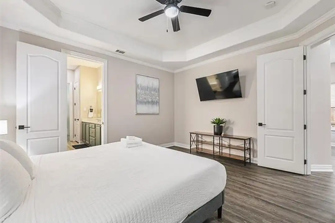 1460 Bristol Ln - View 6