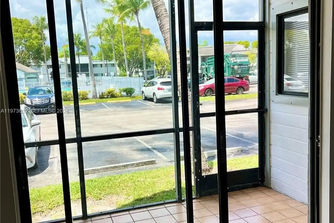 20761 NE 4th Pl #104 - View 5