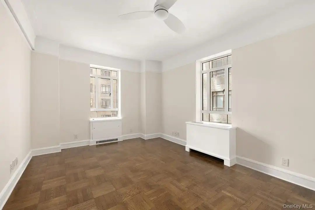 Apartment in New York, Lincoln Square, Manhattan - View 5