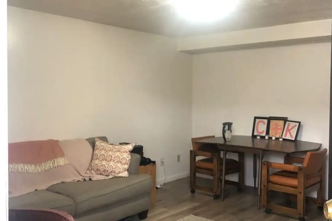 Apartment in Provo - View 2