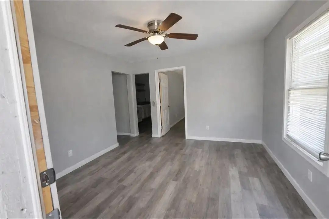 821 S Alameda St unit 1 - View 5