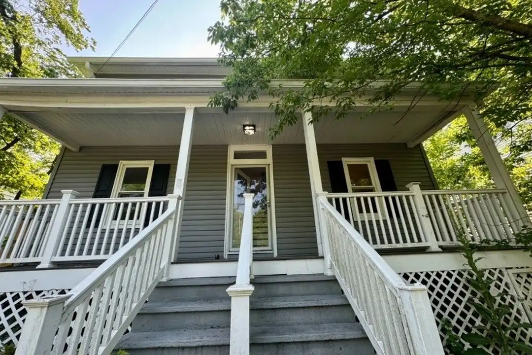 41 W Main St – photo 1 of 18
