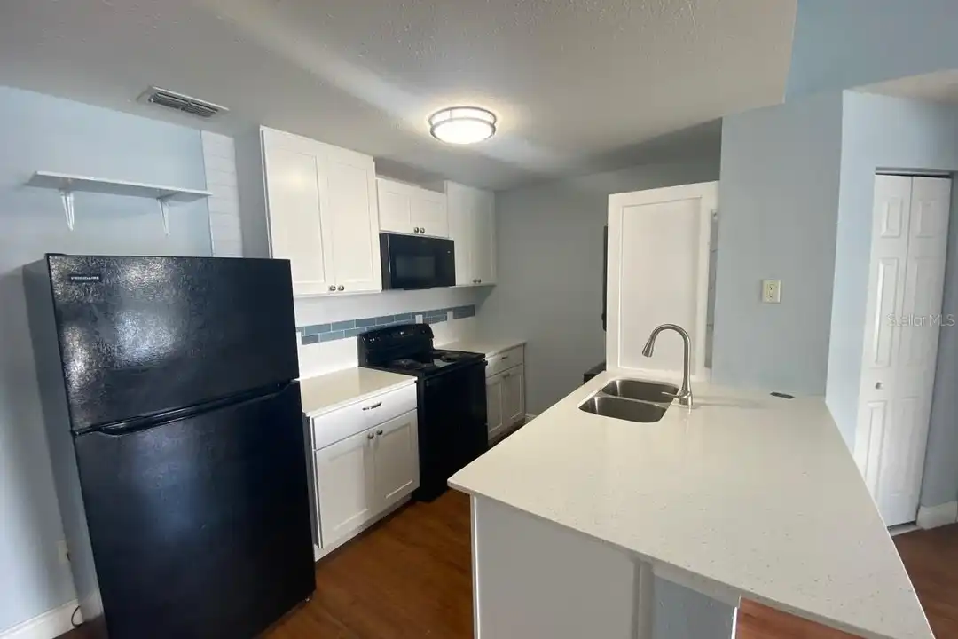 2612 Grassy Point Dr #312 - More