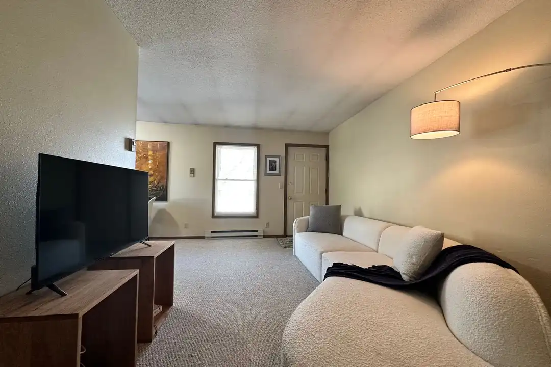 3210 Oak Knoll Dr unit 4 - View 2
