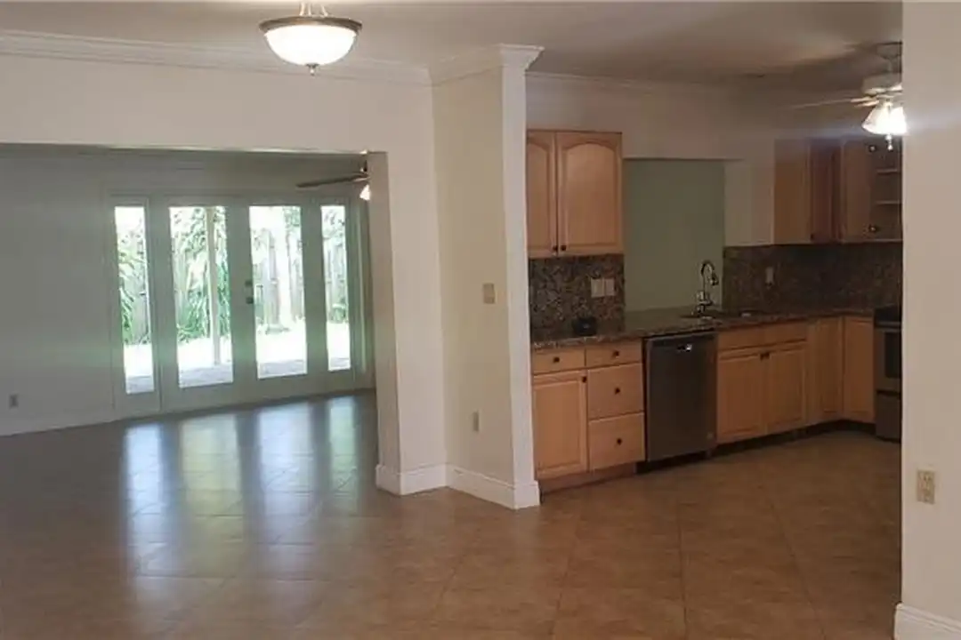 98 Seminole Ln - View 4