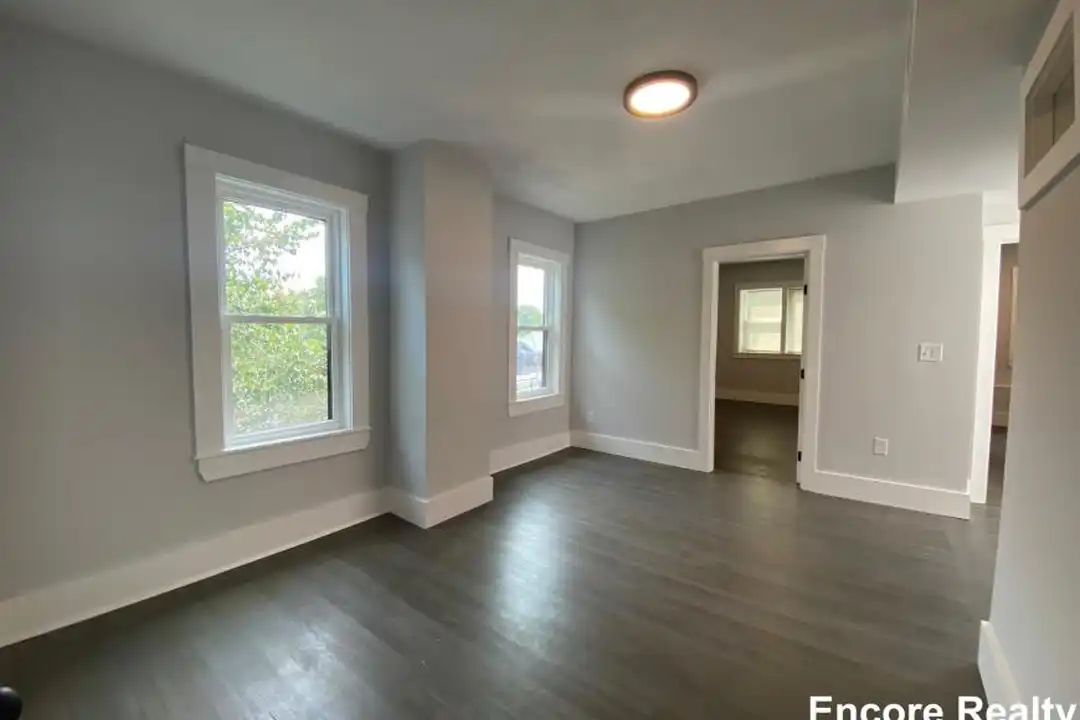 118 Marginal St - View 4