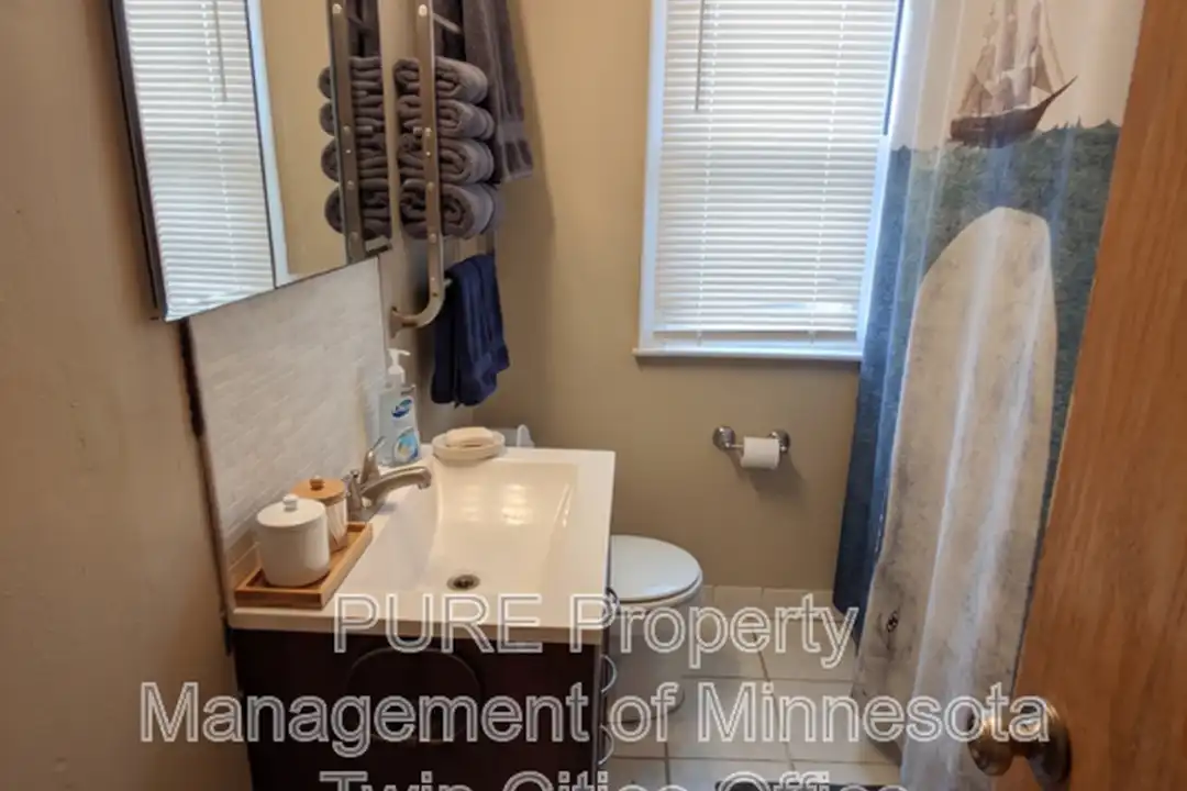 4421 30th Ave S - View 6