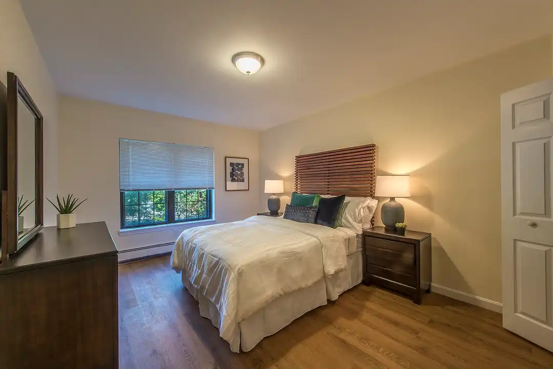 Hamilton Highlands – photo 1 of 20