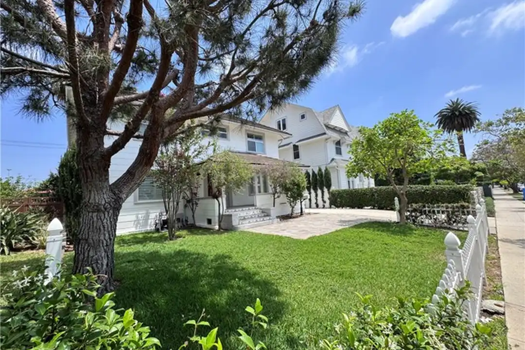 2716 S La Salle Ave – pohled 5