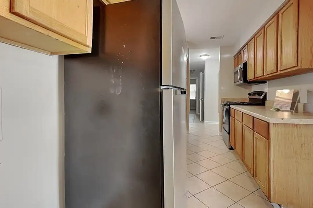 10927 Regency Dr – pohled 4