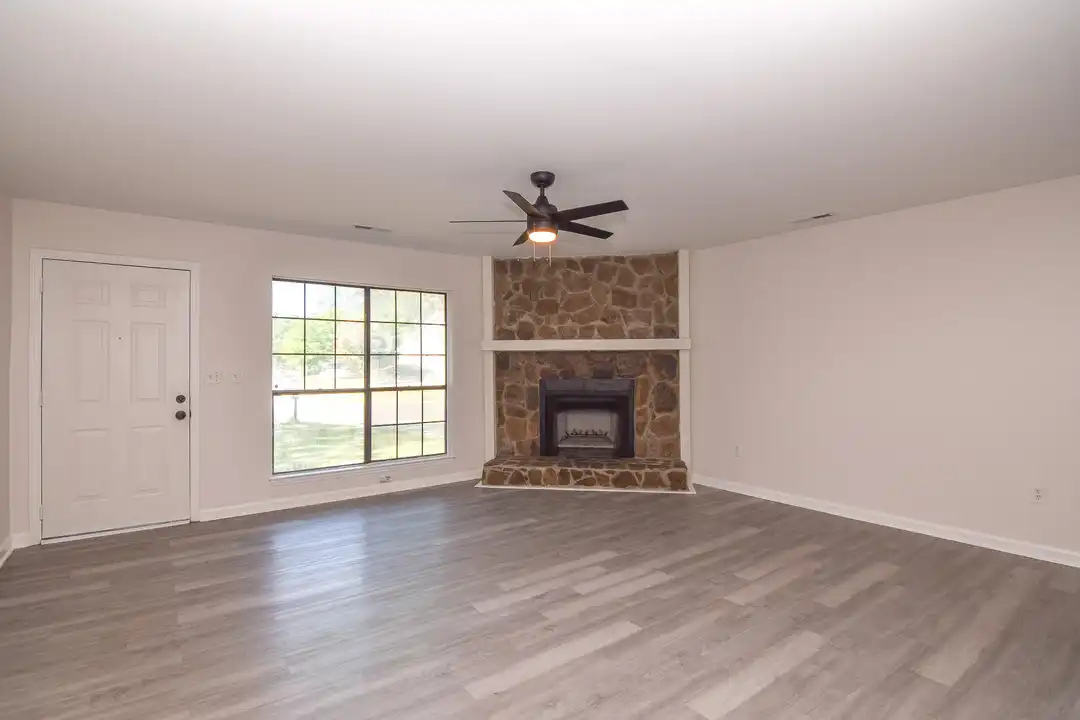 206 Tram Blvd - View 2