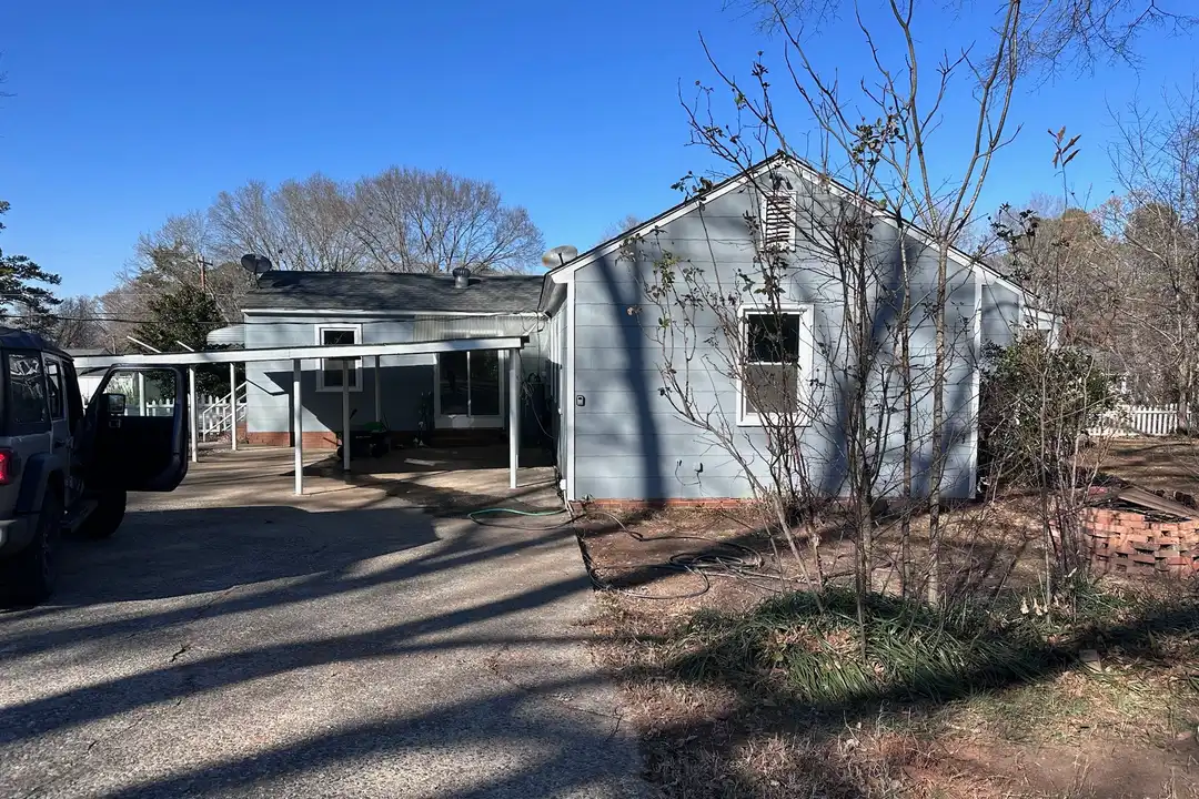 1080 Grace Ave - View 2