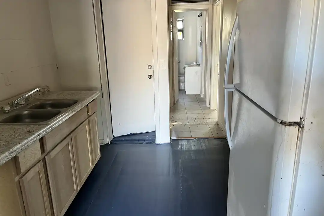 1290 Henson Ln unit 2 - View 5