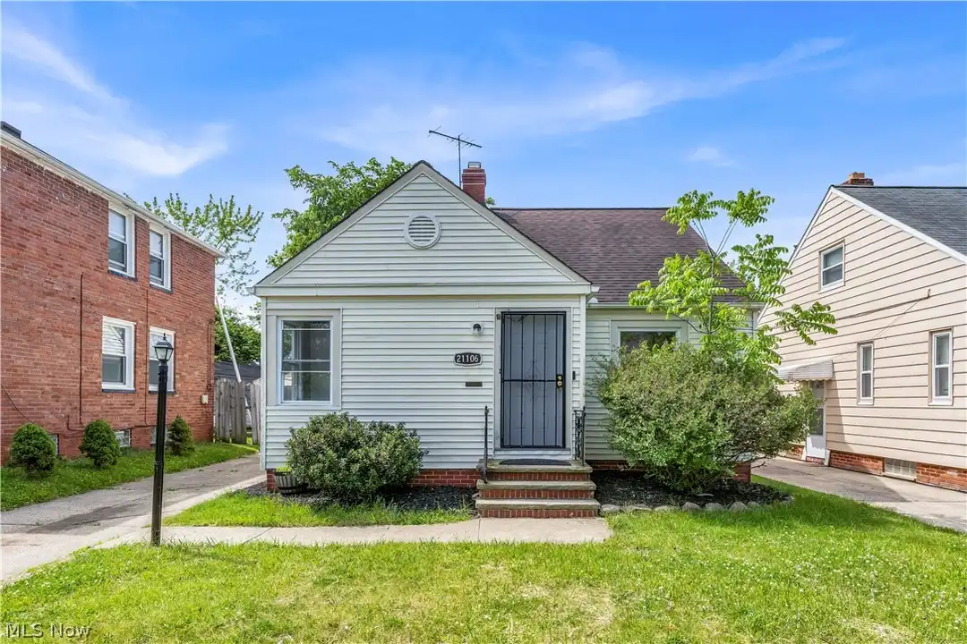 21106 Gardenview Dr – photo 1