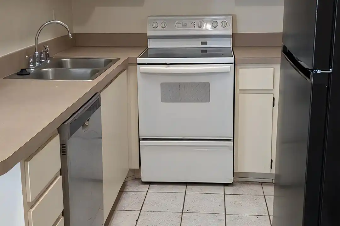 2848 SW 39th Ave - View 6