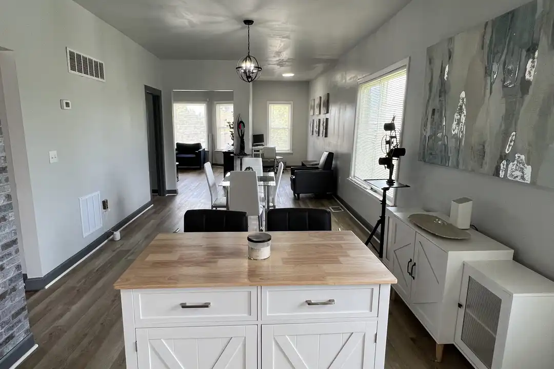 6077 Linwood St unit 6077 - View 5