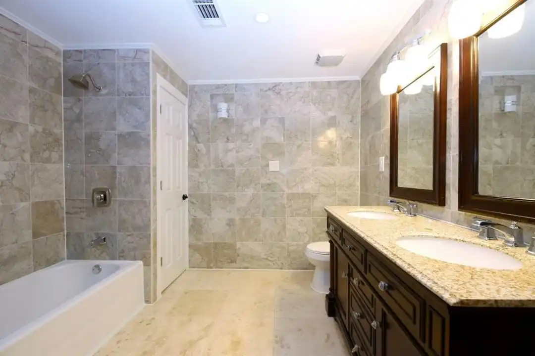 House in Houston - View 5