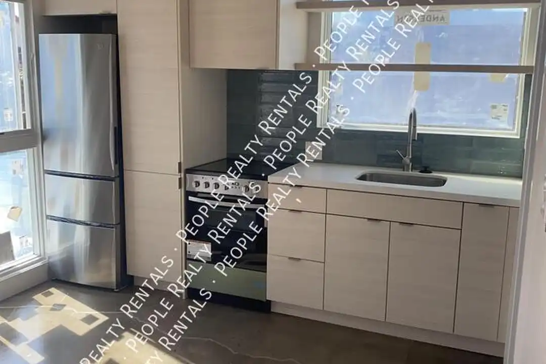 House in Bakersfield - View 4