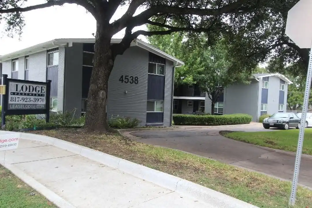 4538 Byers Ave - View 2