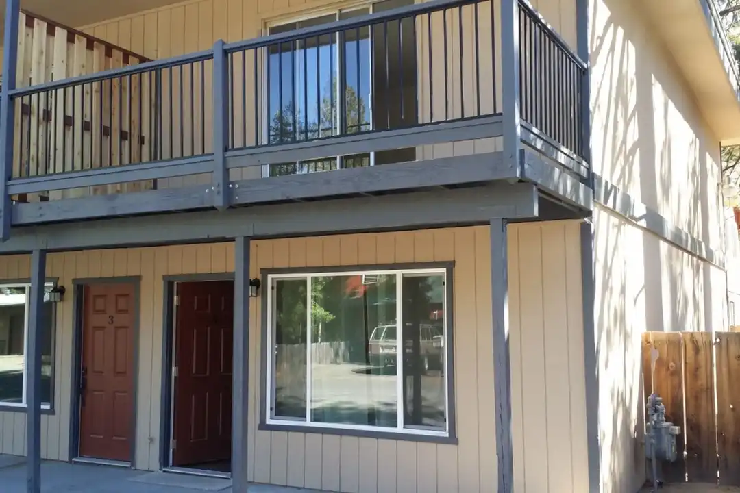 921 Macinaw Rd unit 1 – photo 1