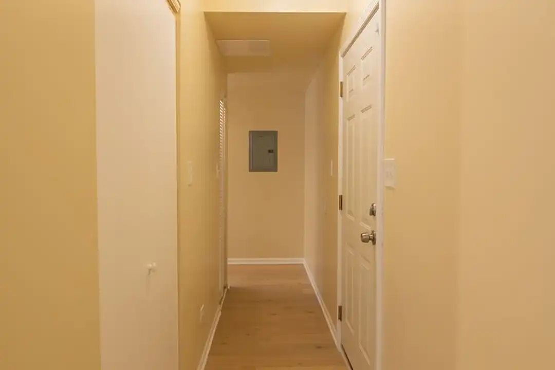 Apartment in Lake Township, Auburn Gresham - View 4
