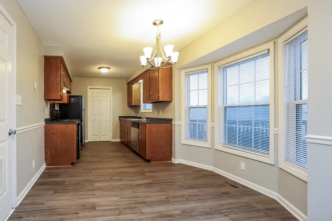 427 Sandburg Dr - View 4