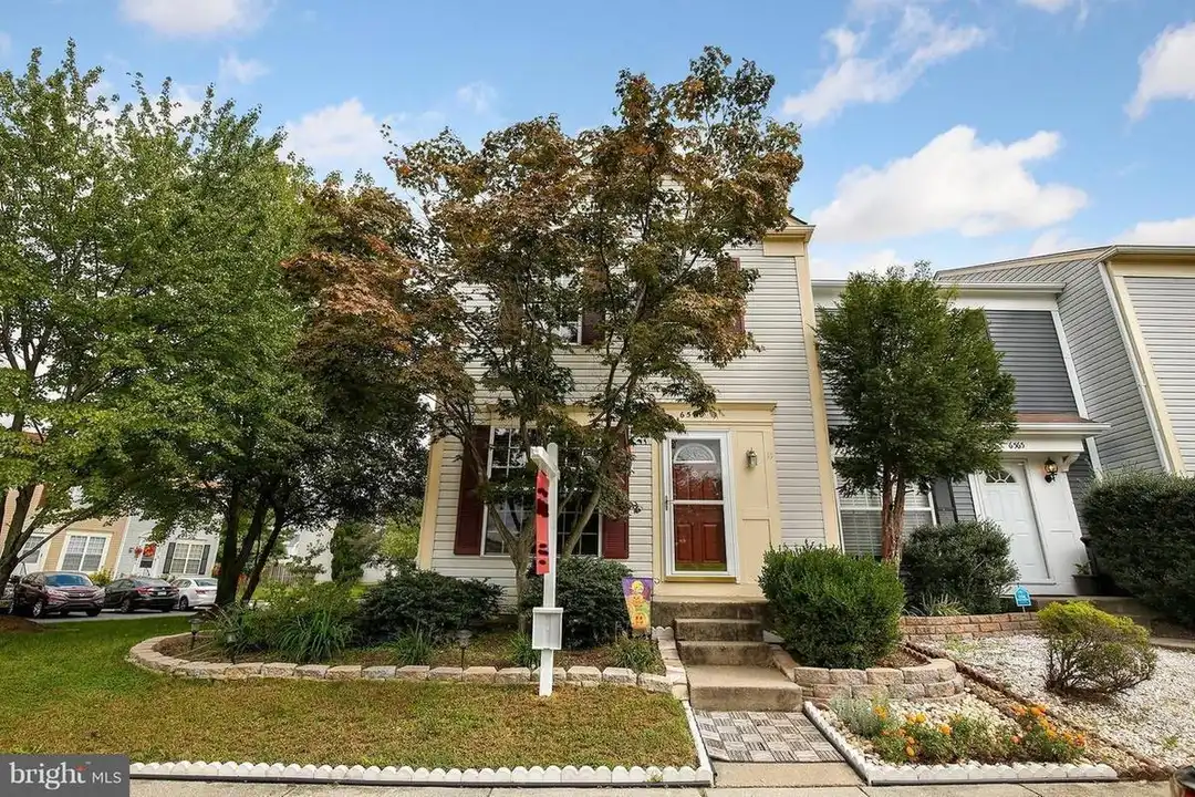 6563 Old Carriage Dr – photo 1