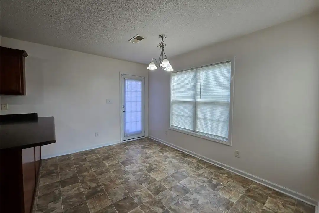 1407 Oxnop Ct - View 4