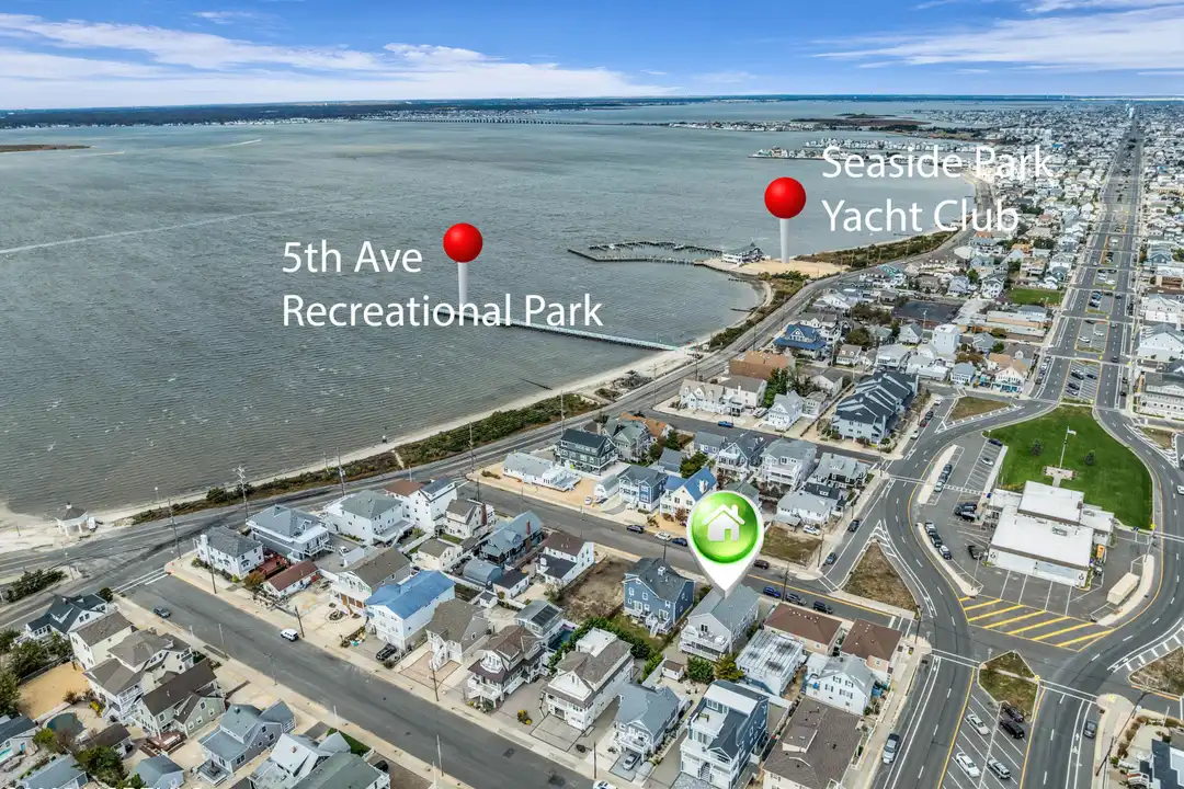 111 7th Ave - More