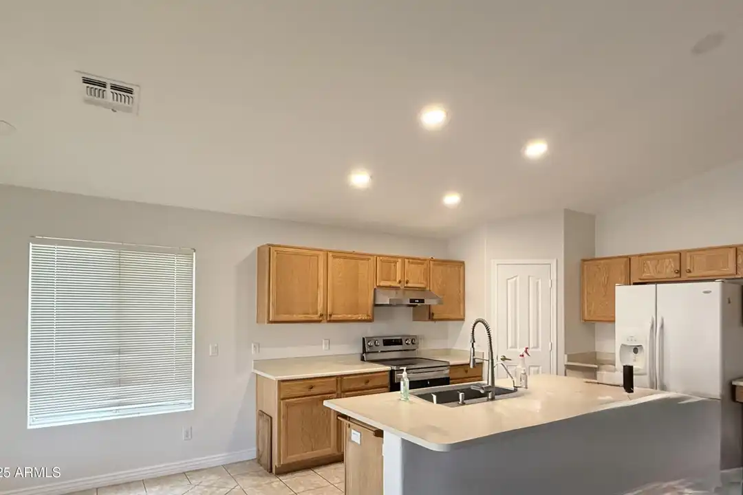 House in Glendale, Overland Trail, Deer Valley - More