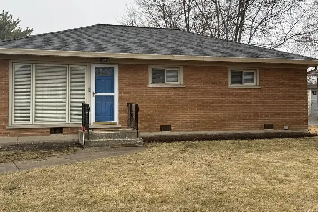 711 N Kenilworth Ave – photo 1 of 18