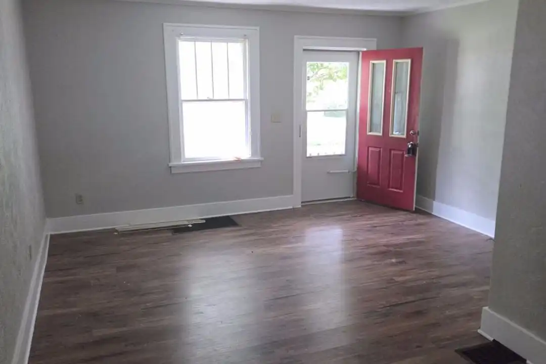 3119 N Indiana Ave - View 3