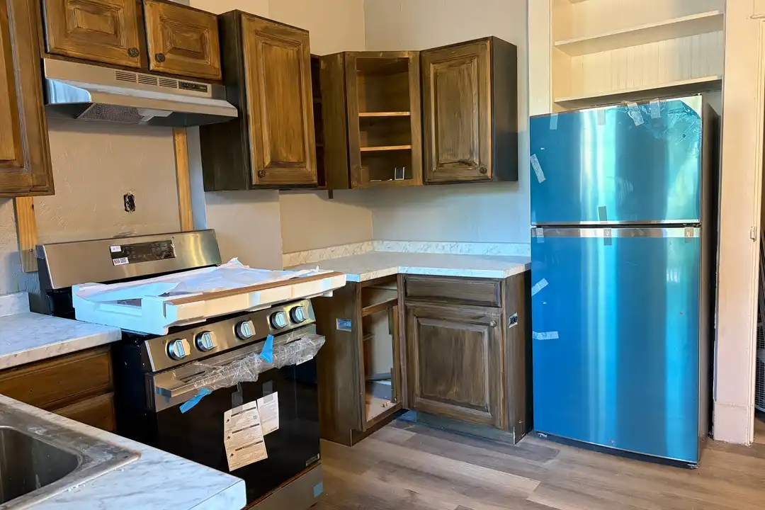 907 Chartiers Ave unit 2 – photo 1