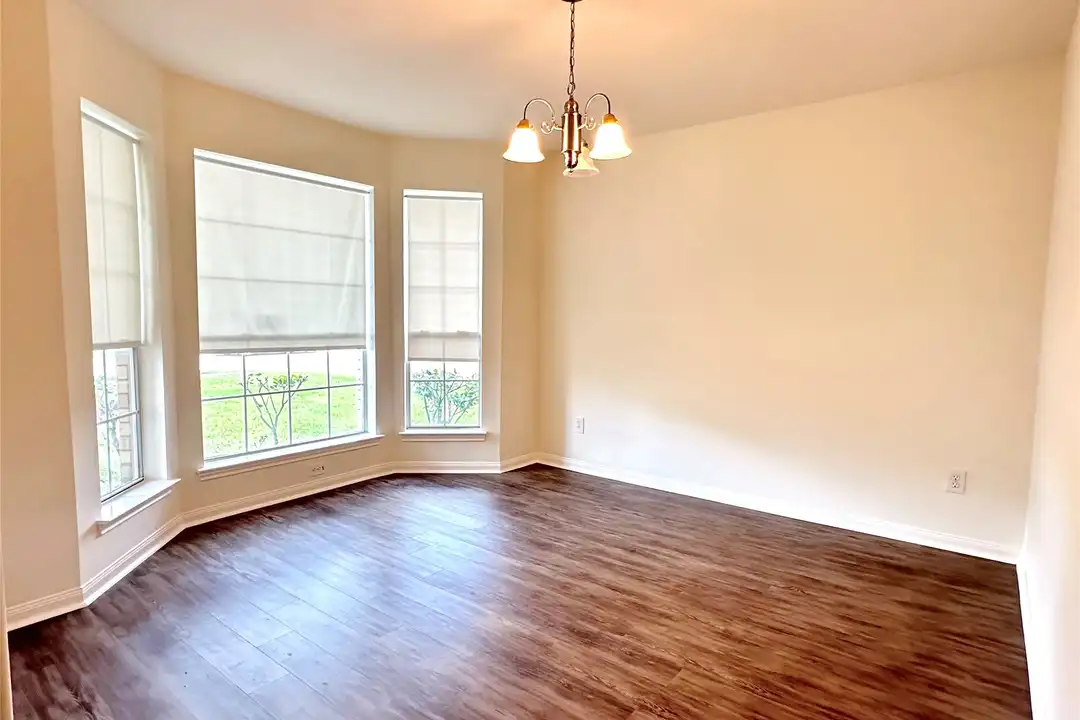 25311 Clover Ranch Dr - View 3